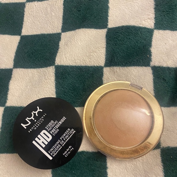 Tarte glow powder and nyx powder - Picture 4 of 5